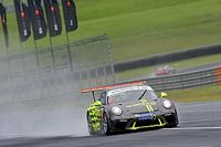 Porsche Cup tem dia marcado pela chuva no Velocitta e Tomasoni lidera na Sprint Challenge