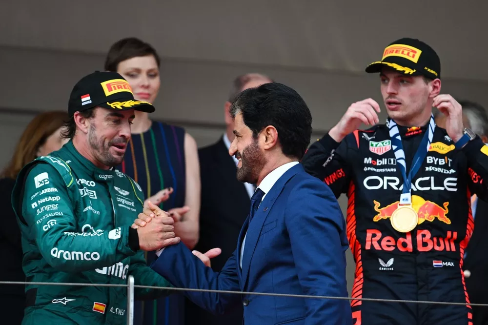 Mohammed bin Sulayem, President, FIA, congratulates Fernando Alonso, Aston Martin F1 Team, 2nd position, on the podium