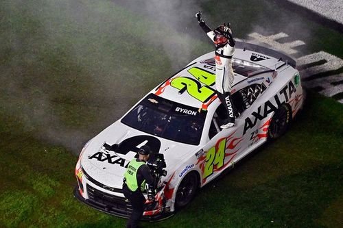 Byron gana la Daytona 500 en un final accidentado