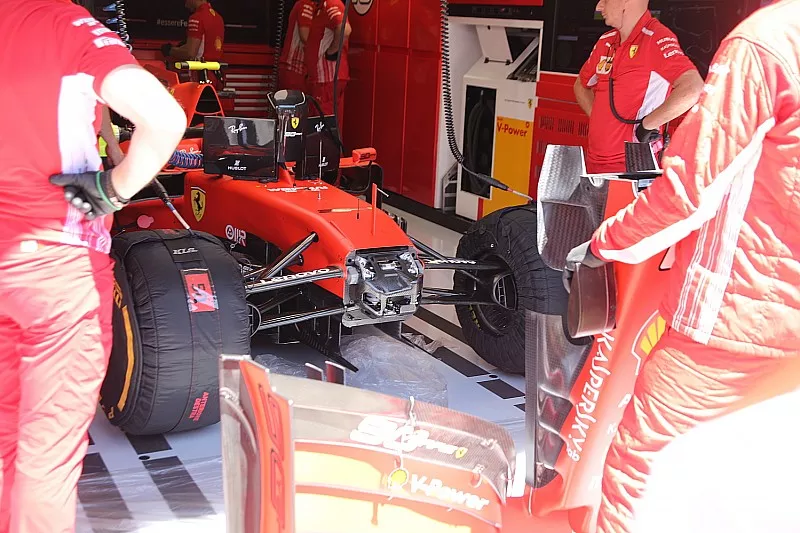 Ferrari SF90, front
