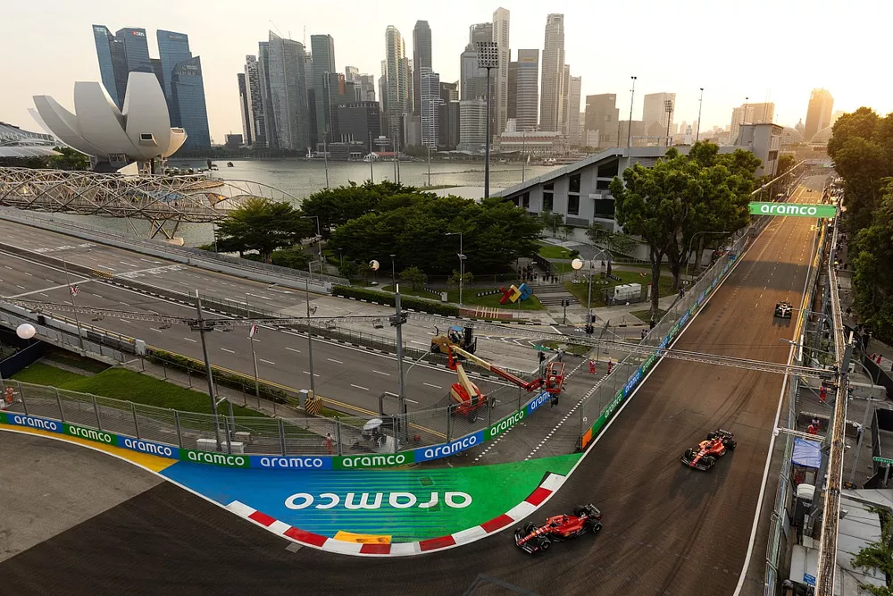Charles Leclerc, Ferrari SF-23, Carlos Sainz, Ferrari SF-23