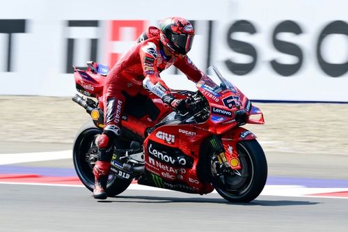 Bagnaia no sabe explicar el "extra&ntilde;o" problema en la sprint en Austria