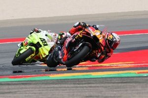 Acosta confiesa que "se te cae la baba yendo detr&aacute;s de las Ducati"