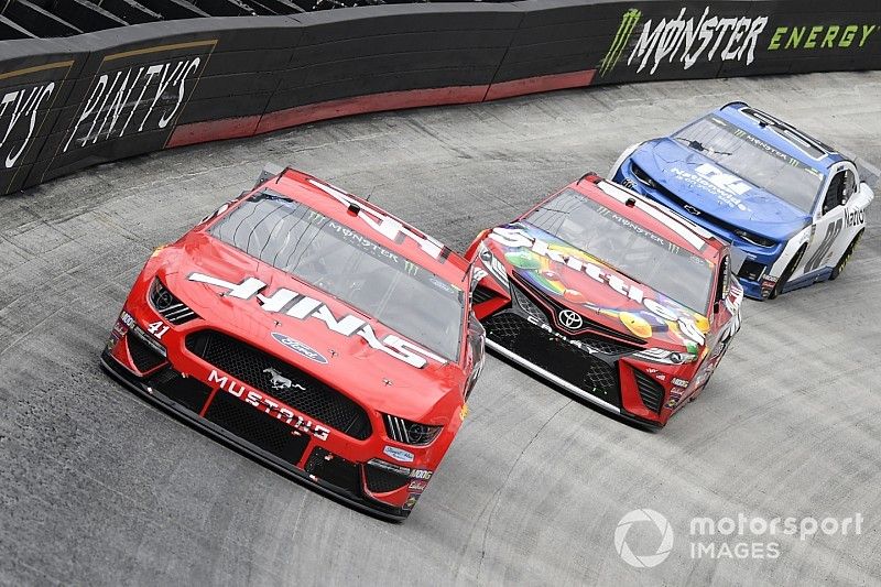 Daniel Suarez, Stewart-Haas Racing, Ford Mustang Haas Automation, Kyle Busch, Joe Gibbs Racing, Toyota Camry Skittles, Alex Bowman, Hendrick Motorsports, Chevrolet Camaro Nationwide