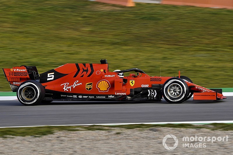 Jubelende Vettel kijkt terug op 'bijna perfecte testdag' met Ferrari