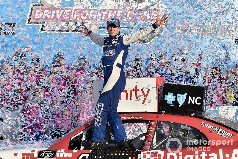 Race winner A.J. Allmendinger, Kaulig Racing, Chevrolet Camaro