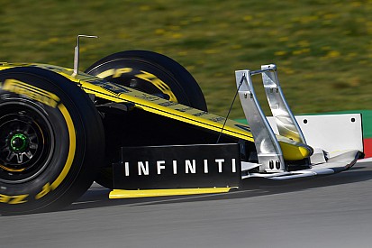 Képgaléria: remek felvételek az F1-es teszt hatodik napjáról, Barcelonából
