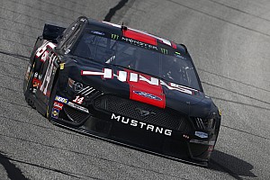 Clint Bowyer leads final Cup practice, Kyle Busch wrecks