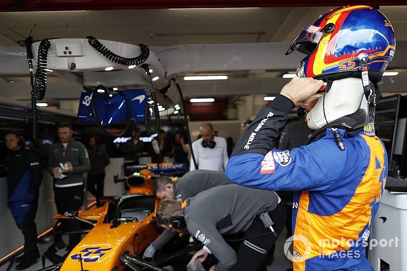 Garasi McLaren kebakaran di Barcelona