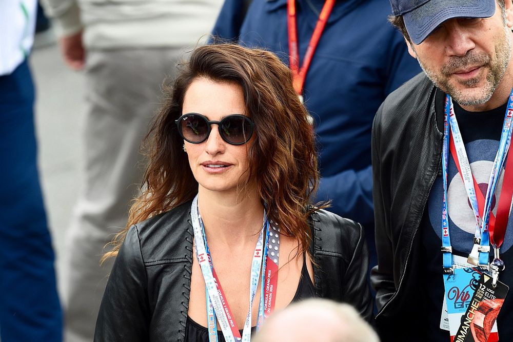 Penélope Cruz, actriz y Javier Bardem, actor, en la parrilla de la F1