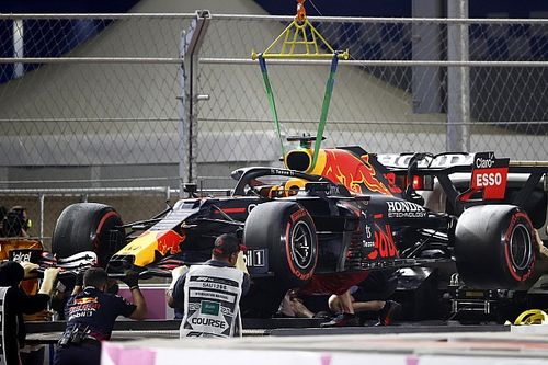 Red Bull penalizaría si encuentra daños en la caja de Verstappen