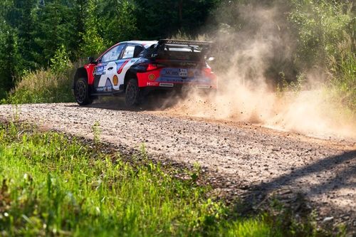 WRC Estonia: Neuville primer l&iacute;der por delante de Evans