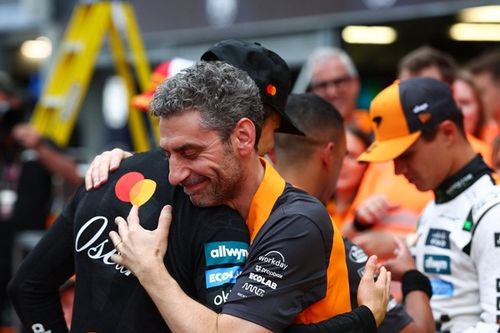 F1 - McLaren admite: Estratégia de três paradas de Verstappen na Espanha preocupou