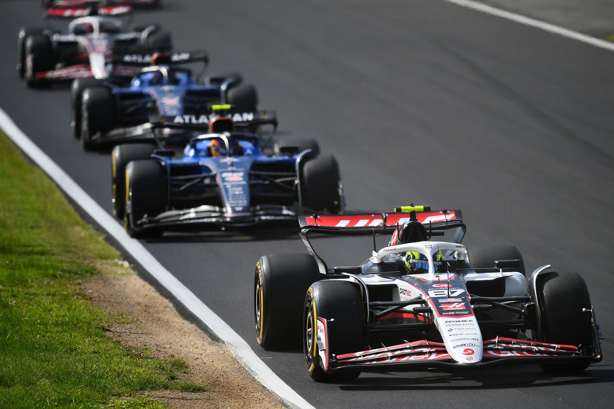 Bearman on edge of F1 race ban after Sainz Italian GP crash