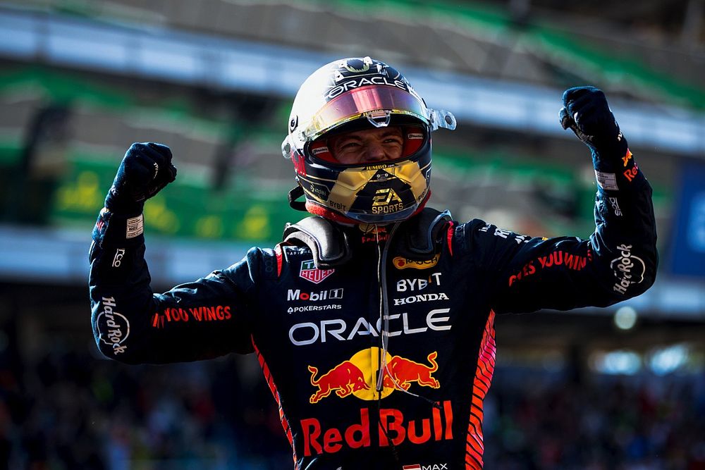 El ganador de la carrera, Max Verstappen, Red Bull Racing