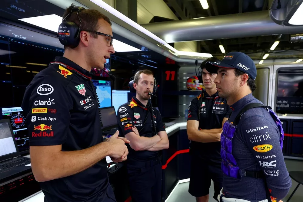 Sergio P&eacute;rez, Red Bull Racing, Hugh Bird, ingeniero de carrera