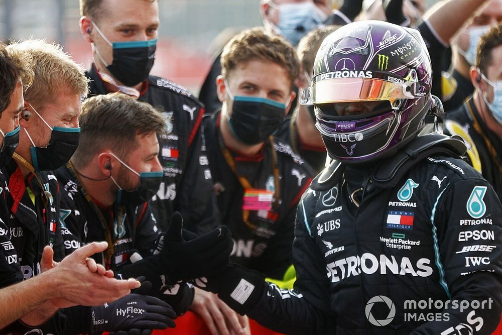 Lewis Hamilton, Mercedes F1 W11, ganador, en parc ferm&eacute;