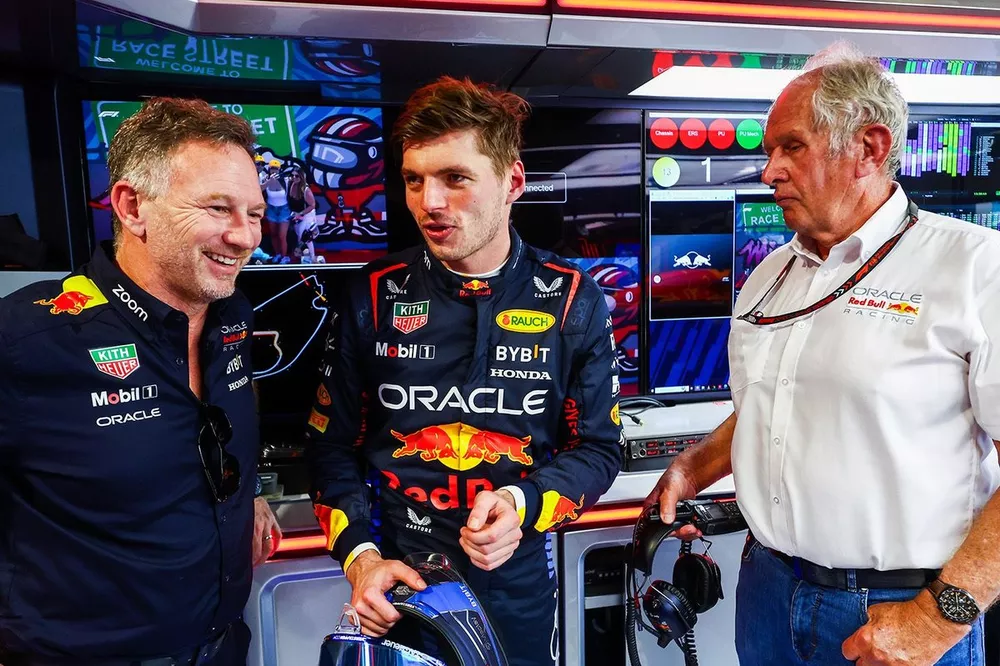 Max Verstappen, Red Bull Racing, Helmut Marko, Consultant, Red Bull Racing, Christian Horner, Team Principal, Red Bull Racing