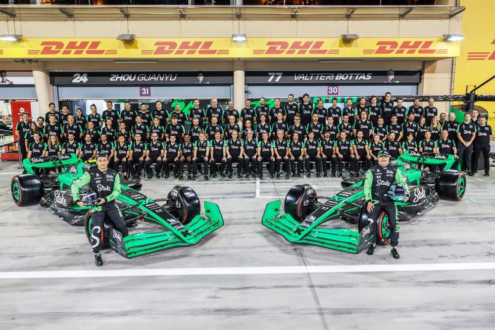 Stake F1 Team Kick Sauber Team Photo