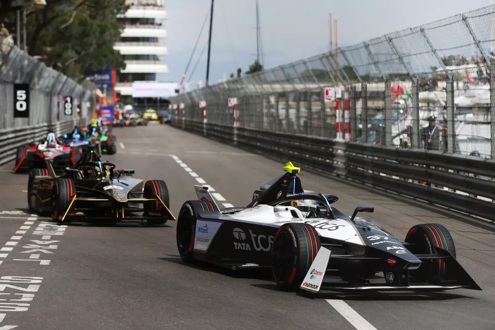 Nick Cassidy, Jaguar TCS Racing, Jaguar I-TYPE 6, Jean-Eric Vergne, DS Penske, DS E-Tense FE23