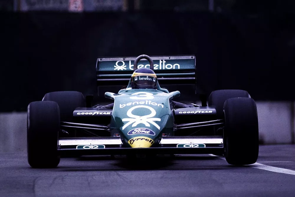 Michele Alboreto ganador de la carrera