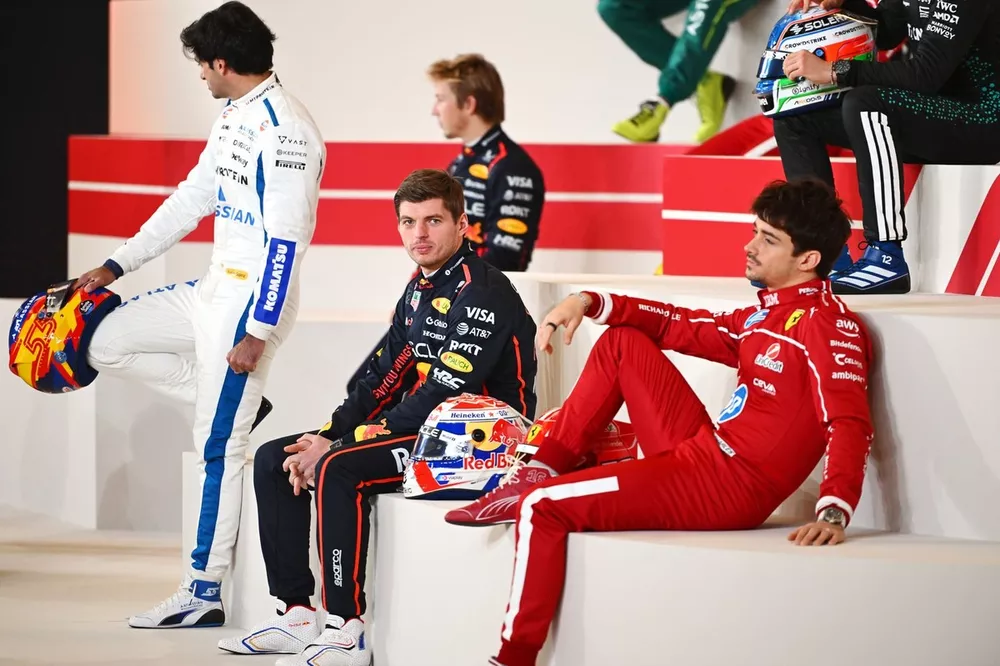 Max Verstappen, Red Bull Racing RB21, Charles Leclerc, Ferrari SF-25