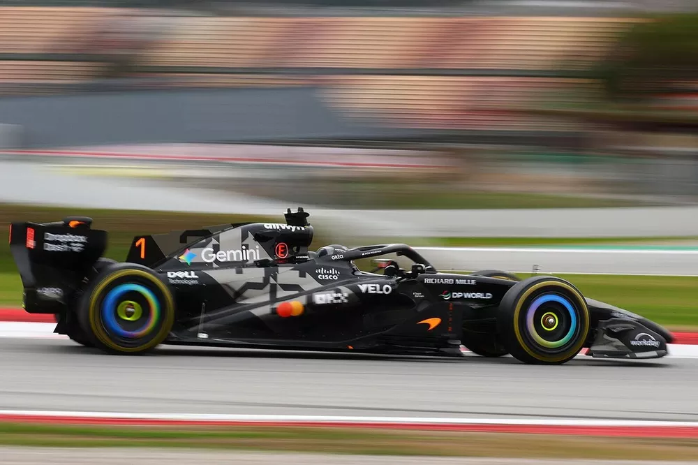 スパーク　F1 マクラーレンホンダ　MCL32 アロンソ　バルセロナテスト F1バルセロナテスト3日目、マクラーレンが初走行。メルセデスが順調に
