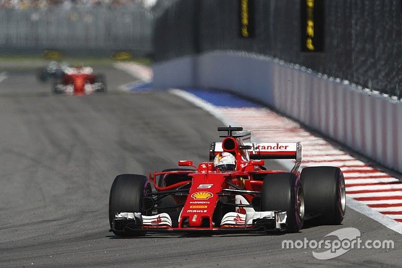 Sebastian Vettel, Ferrari SF70H, Kimi Raikkonen, Ferrari SF70H