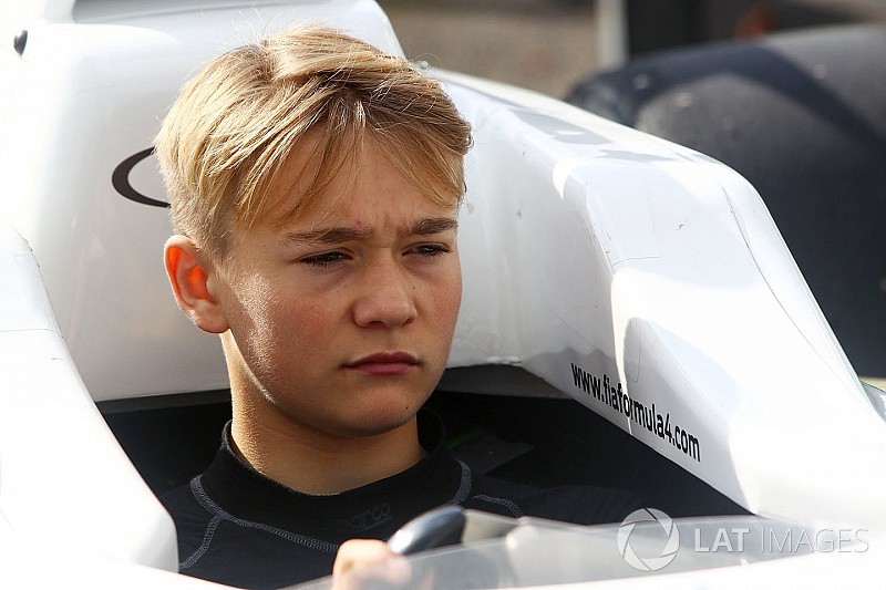 Monger loses both lower legs after Donington F4 crash