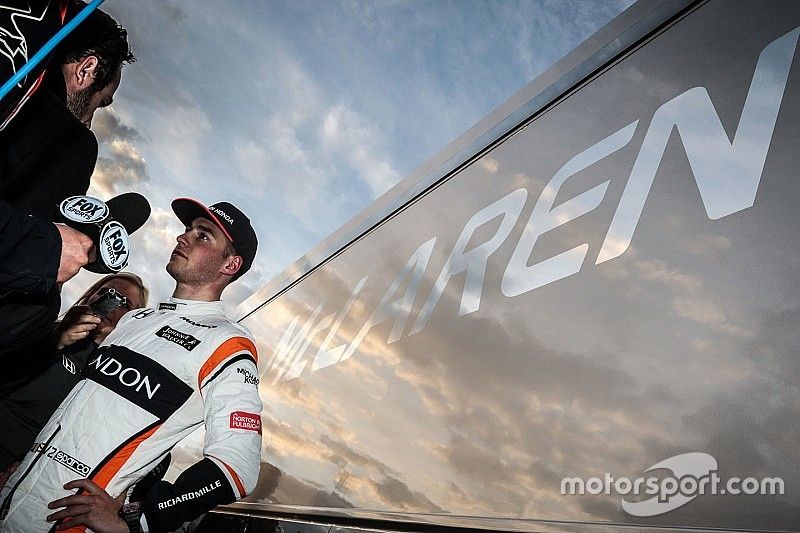 Stoffel Vandoorne, McLaren con la prensa