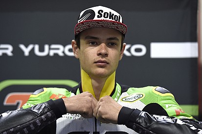 Юрченко отправили в больницу для проверки после падения в тренировке Moto3