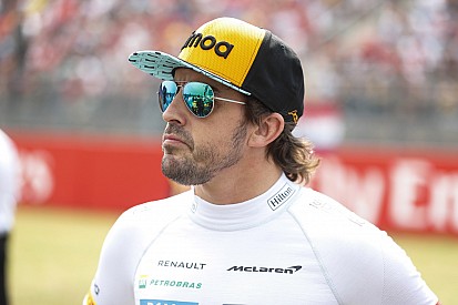 Piquet: Alonso gittiği her yeri karıştırıyor