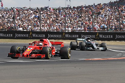 Vettel: Mercedes'in "kasıt" iddiaları aptalca