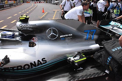 Karcsúbb és „felül semmi” motorborítás a Mercedesen
