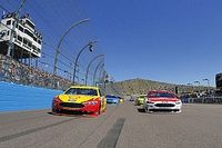 Logano domina la primera etapa en Phoenix 