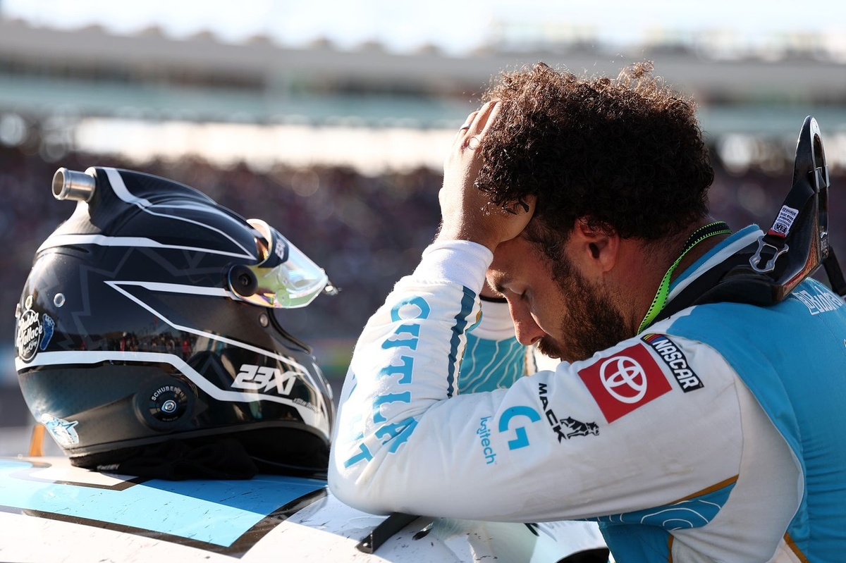 Wallace's strong day at Phoenix negated by late speeding penalty