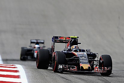 Sainz satisfied Alonso's overtake was "fair"