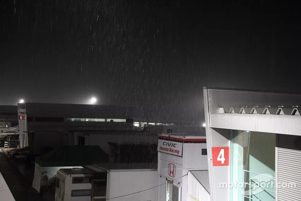 Fuji Speedway paddock