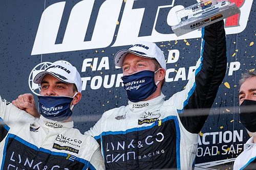Urrutia se luce con tres podios en Aragón