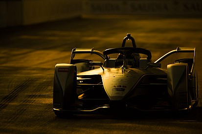 Villeneuve : "Personne ne veut voir de courses de voitures électriques"