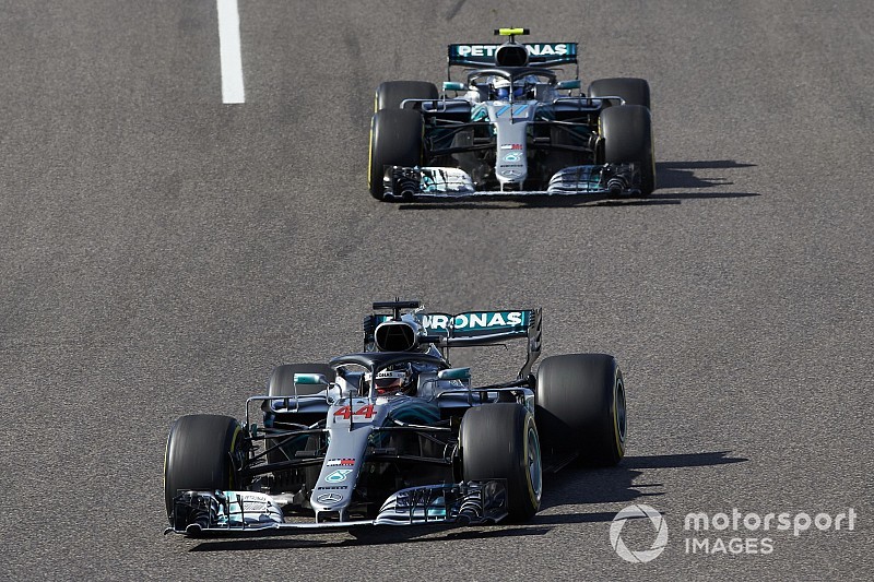 Mercedes: sostituita la pompa dell'acqua sulle W09 di Hamilton e Bottas