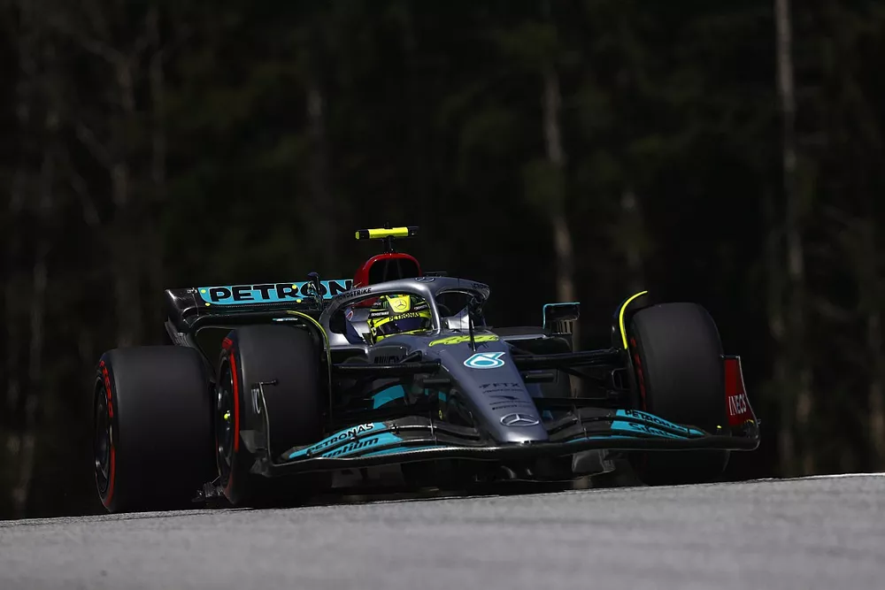 Lewis Hamilton, Mercedes W13
