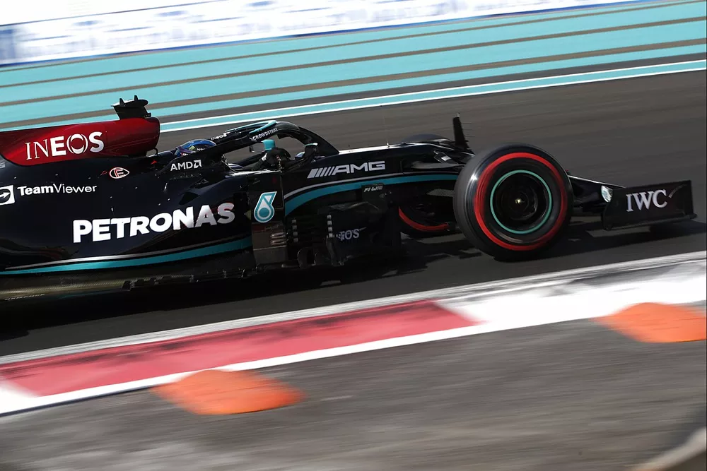 Lewis Hamilton, Mercedes W12