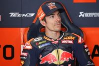 Vi&ntilde;ales: "Tener que ir ya al equipo oficial de KTM no es algo que me presione"