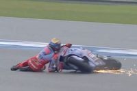 V&iacute;deo: as&iacute; fue la ca&iacute;da de M&aacute;rquez cuando trataba de pasar a Pecco y ganar