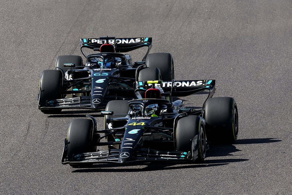 Lewis Hamilton, Mercedes F1 W14, George Russell, Mercedes F1 W14