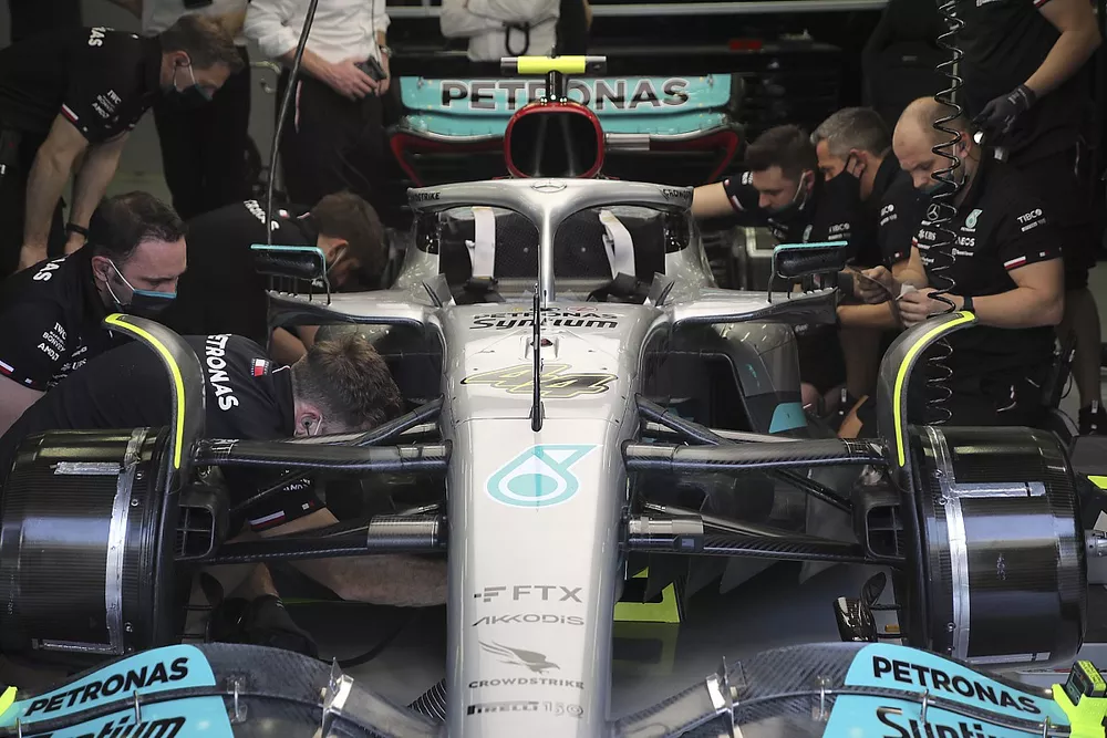 Mercedes W13 