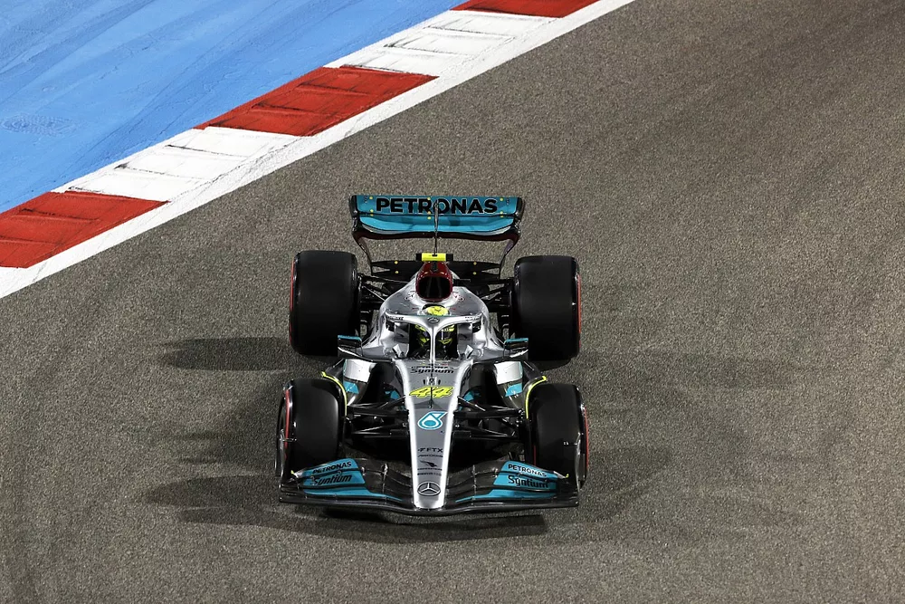 Lewis Hamilton, Mercedes W13