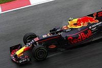 Verstappen manda en una primera práctica pasada por lluvia 