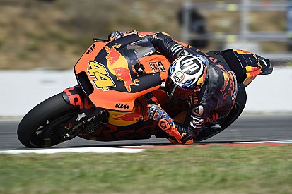 Espargaro breaks collarbone, out of Brno race